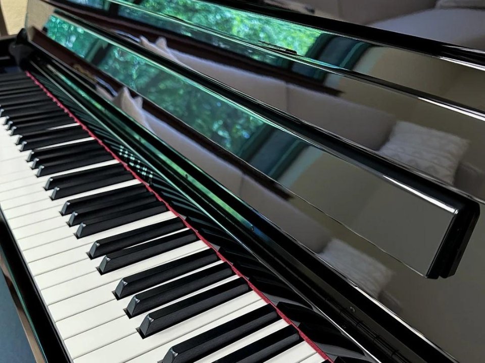 YAMAHA CLP-785 PE - Ảnh thực tế 8